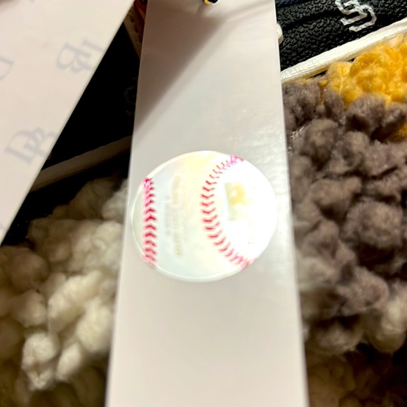 NWT SF Giants Dooney & Bourke hand bag and matching wallet in 🤍 🖤 w/ dust bag - Picture 4 of 4